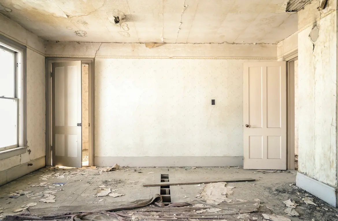 Waste disposal crew managing a cleanout project in Anderson Creek